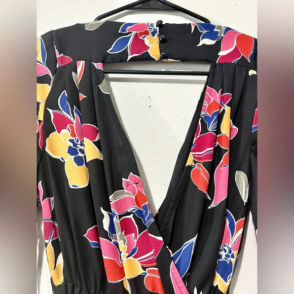 TRIXXI NWT Floral Tie Waist Wrap Midi Dress - Small - Picture 6 of 9